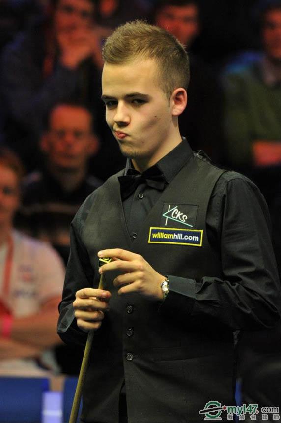 体育NBA季后赛：占得先机 掘金97-87再胜太阳