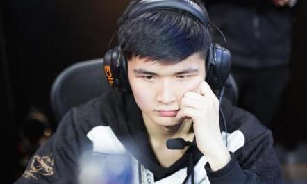 魔术官方宣布签下四位新球员，其中包括曾接近加盟掘金的前勇士后场球员