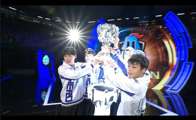 曾凡博的篮网生涯岌岌可危，或许回国发展更明智！