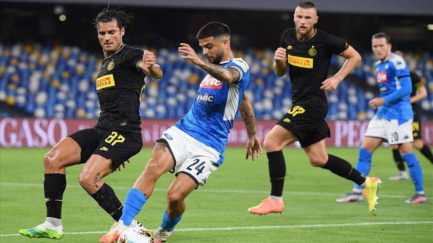 [德甲]米切尔横敲助攻 赫迪拉门前铲射破门.